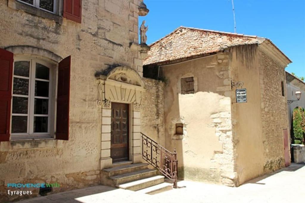 Charmant Appartement 3 Chambres Et Terrasse Eyragues Exteriér fotografie