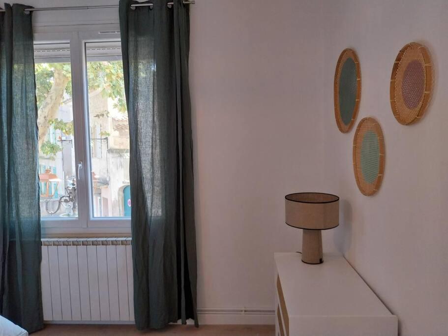 Charmant Appartement 3 Chambres Et Terrasse Eyragues Exteriér fotografie
